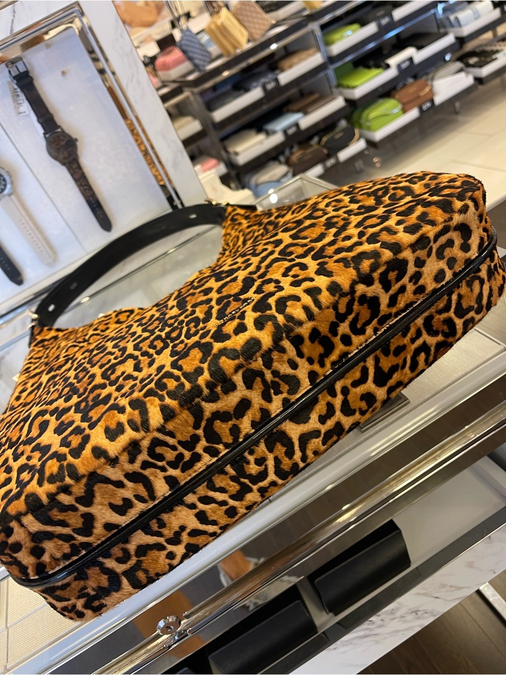 Michael Kors Nolita Large Leopard Print Calf Hair Hobo Shoulder Bag
NWT - Picture 12 of 16